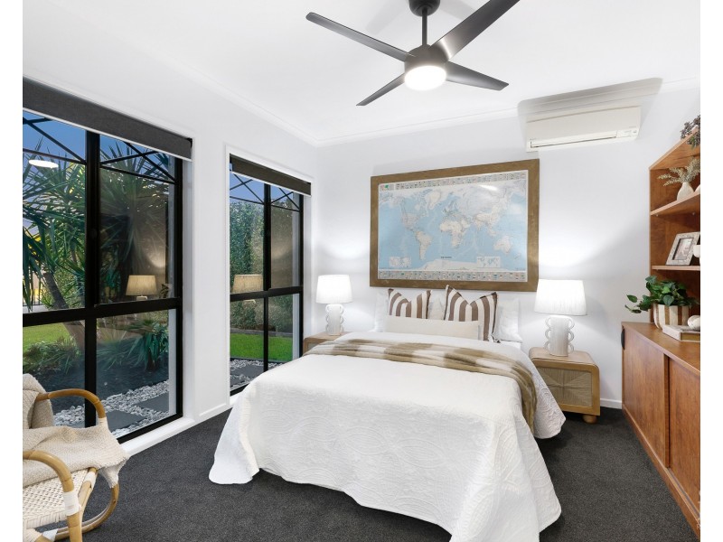 34 O’Grady Drive, Paradise Point QLD 4216
