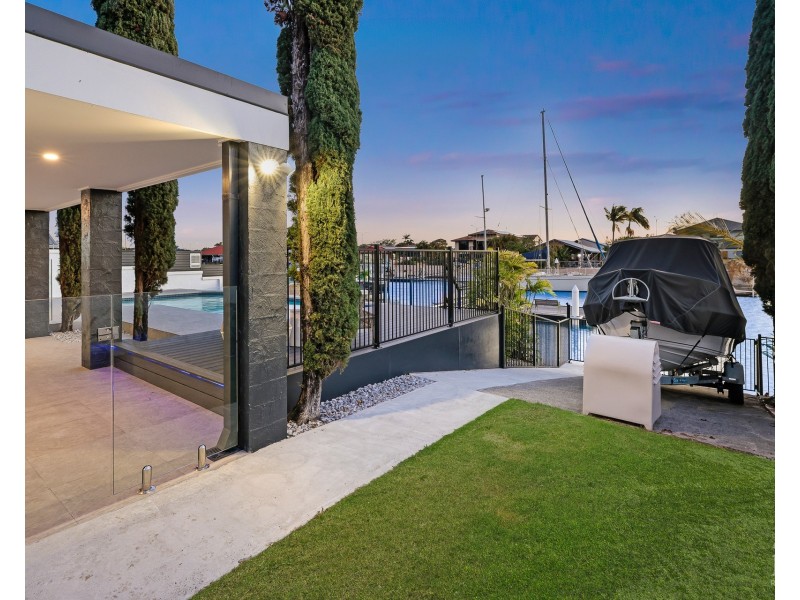 34 O’Grady Drive, Paradise Point QLD 4216