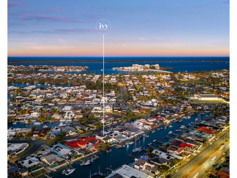 34 O’Grady Drive, Paradise Point QLD 4216