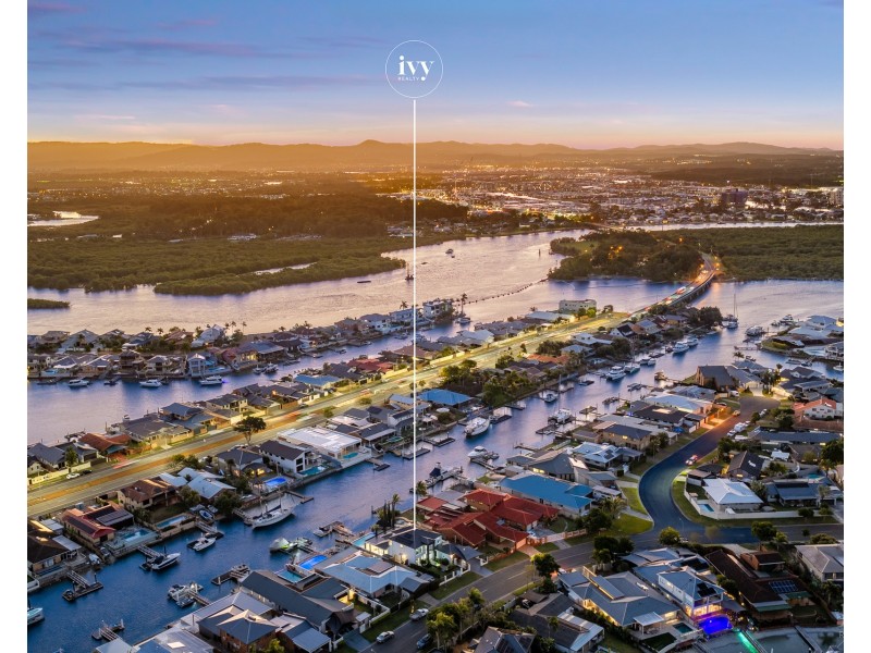 34 O’Grady Drive, Paradise Point QLD 4216