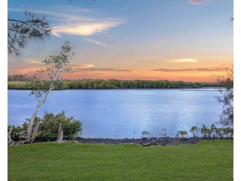 25 The Estuary, Coombabah QLD 4216