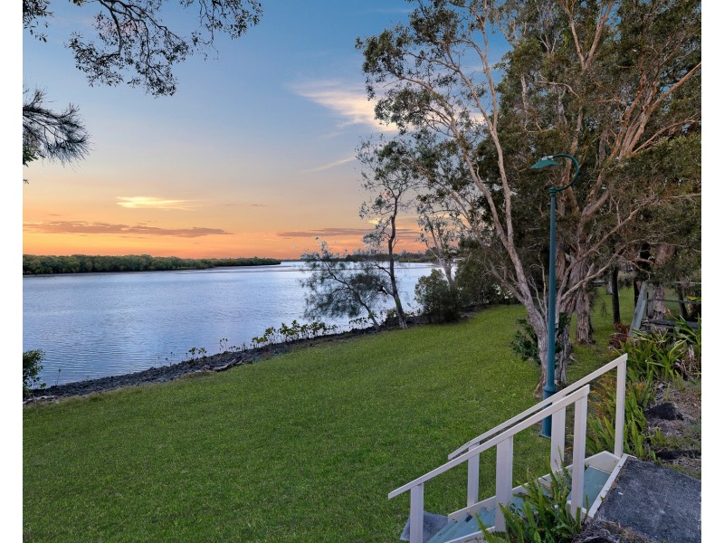25 The Estuary, Coombabah QLD 4216