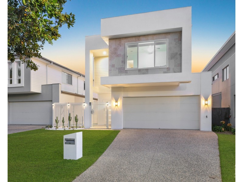 70 Harbour Rise, Hope Island QLD 4212