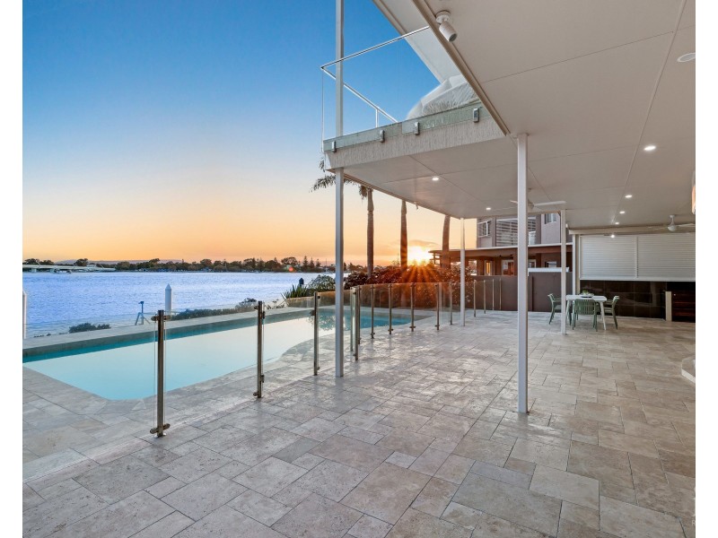 34 Brittanic Crescent, Sovereign Islands QLD 4216