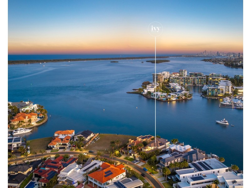34 Brittanic Crescent, Sovereign Islands QLD 4216