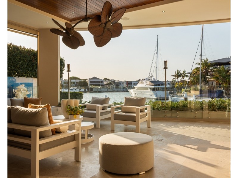 1 Westminster Court, Sovereign Islands QLD 4216