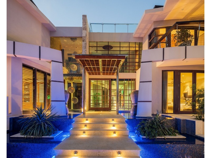 1 Westminster Court, Sovereign Islands QLD 4216