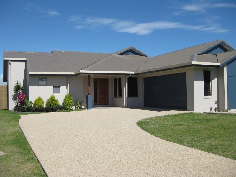 12 Duranbah Circuit, Blacks Beach QLD 4740