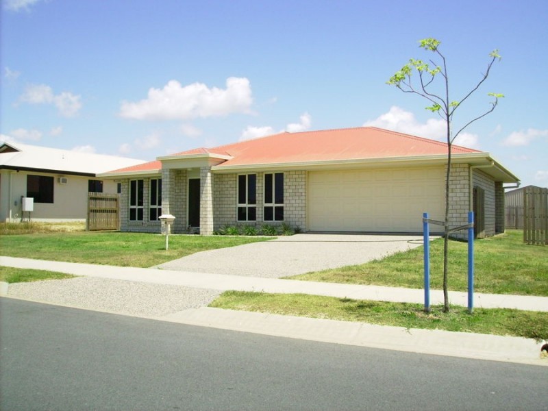 11 Stone Drive, Bucasia QLD 4750