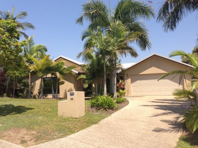 24 Botha Street, Blacks Beach QLD 4740