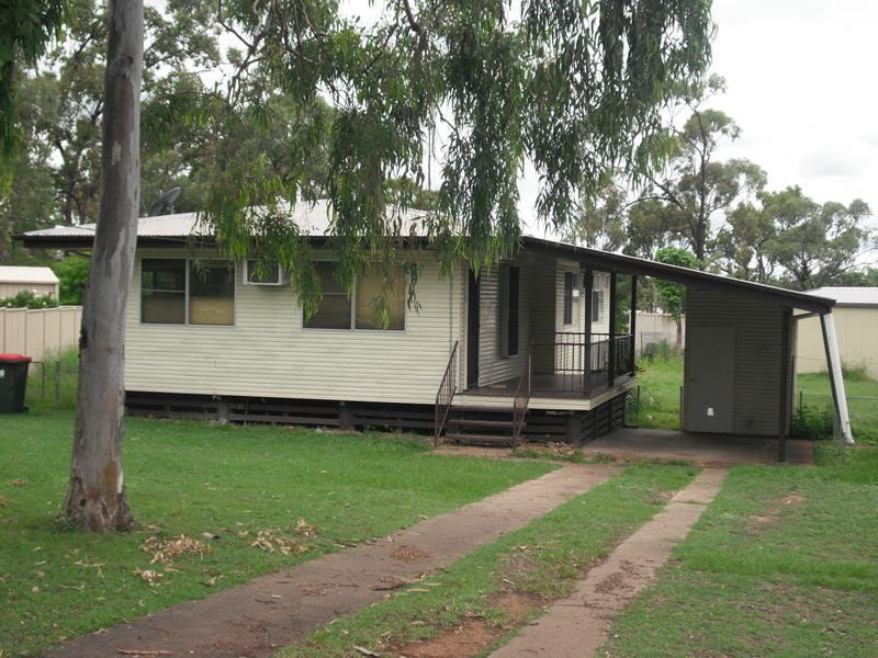 8 Calvert Court, Dysart QLD 4745