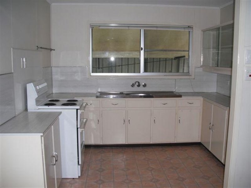 26 Singleton Street, Dysart QLD 4745