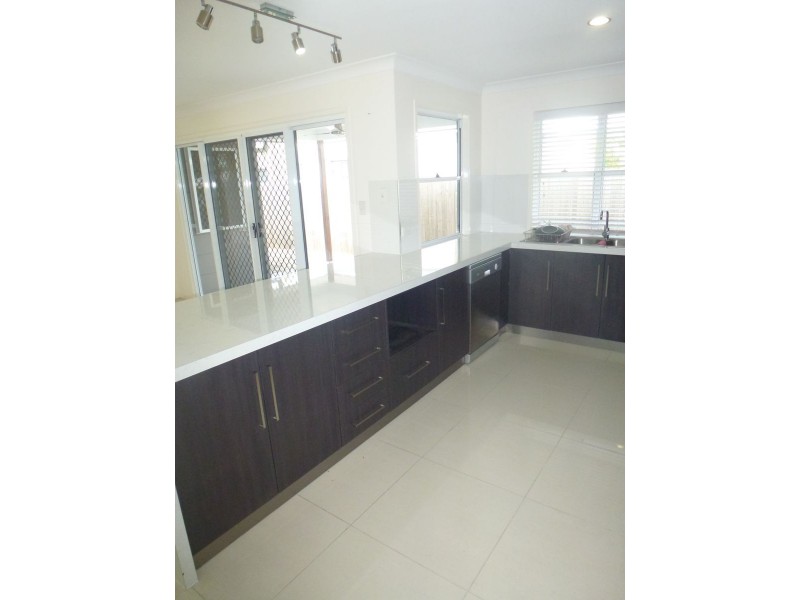 31 Sonoran Drive, Rural View QLD 4740