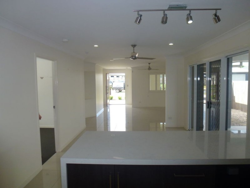 31 Sonoran Drive, Rural View QLD 4740