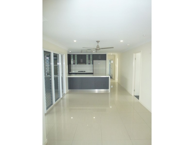 31 Sonoran Drive, Rural View QLD 4740