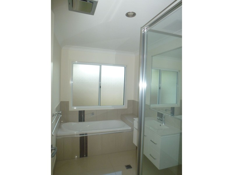 31 Sonoran Drive, Rural View QLD 4740