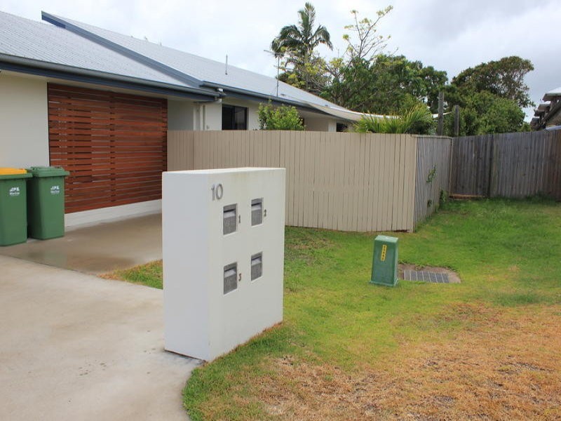 1/10 Coolum Court, Blacks Beach QLD 4740