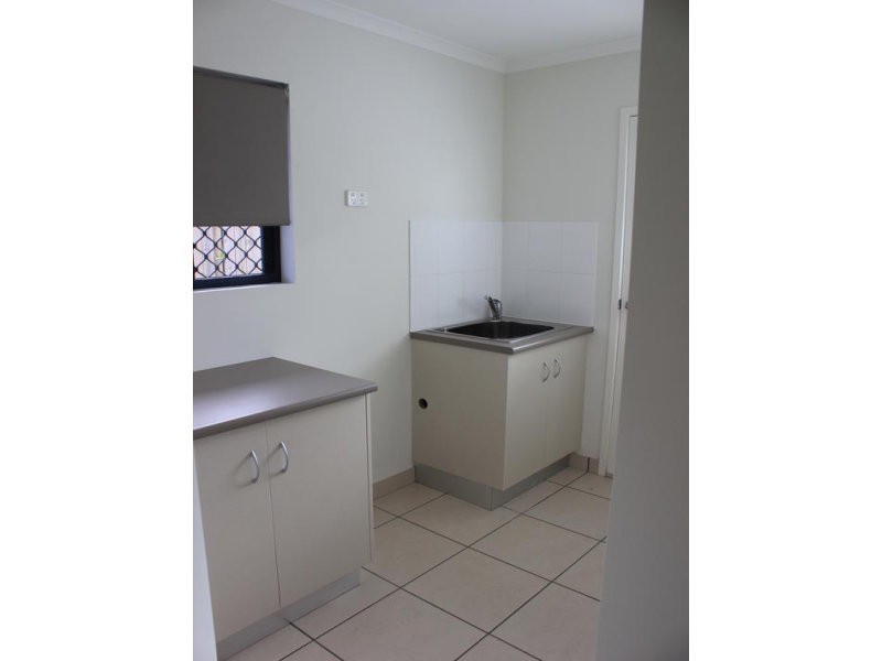 1/10 Coolum Court, Blacks Beach QLD 4740