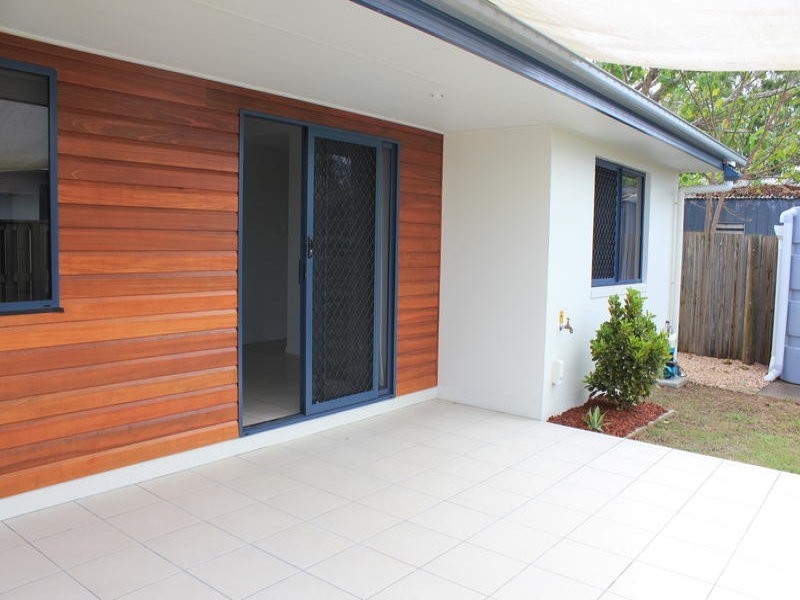 1/10 Coolum Court, Blacks Beach QLD 4740