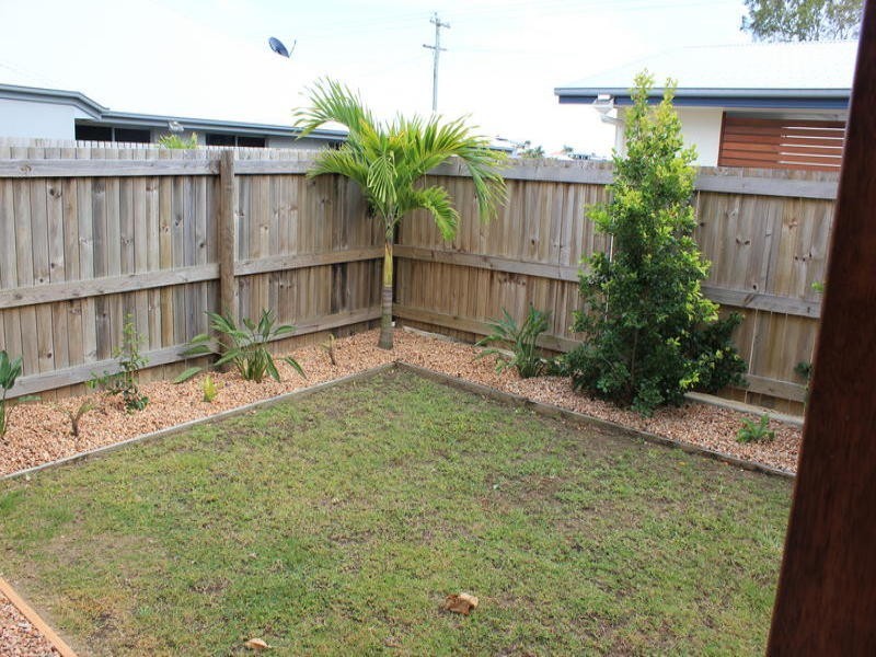 1/10 Coolum Court, Blacks Beach QLD 4740