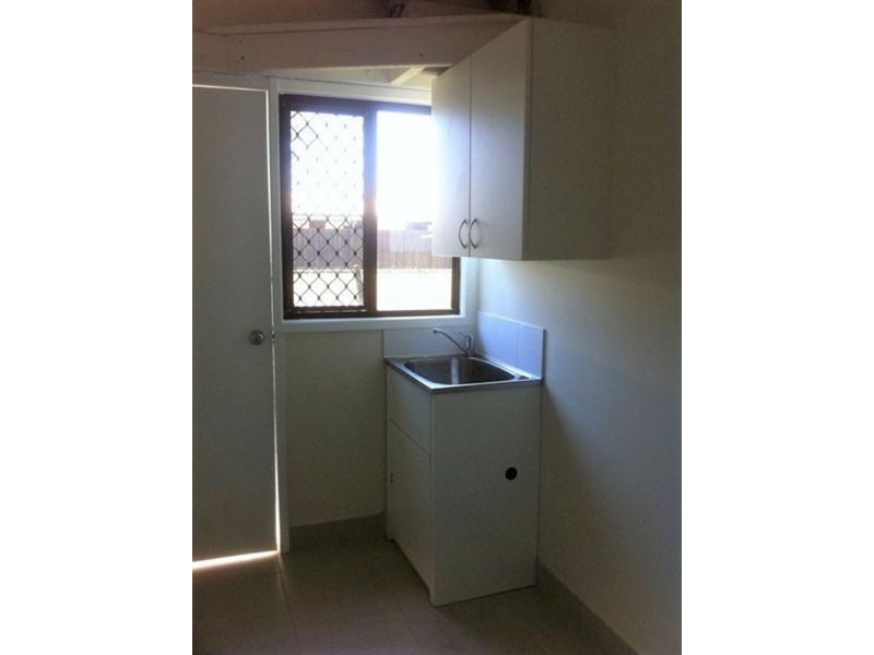 2/8 Symons Street, South Mackay QLD 4740