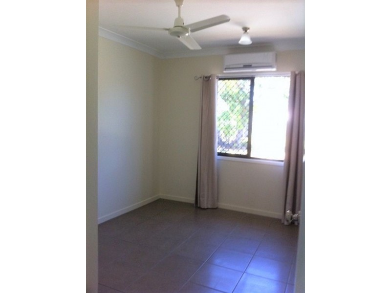 2/8 Symons Street, South Mackay QLD 4740