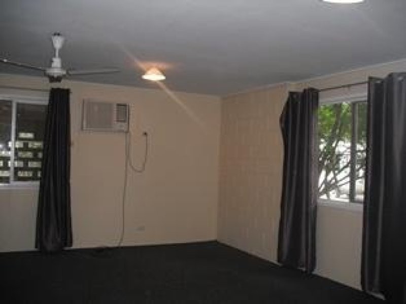 4 Beardmore Crescent, Dysart QLD 4745