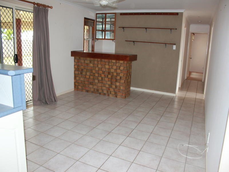 3 Foxtail Court, Glenella QLD 4740