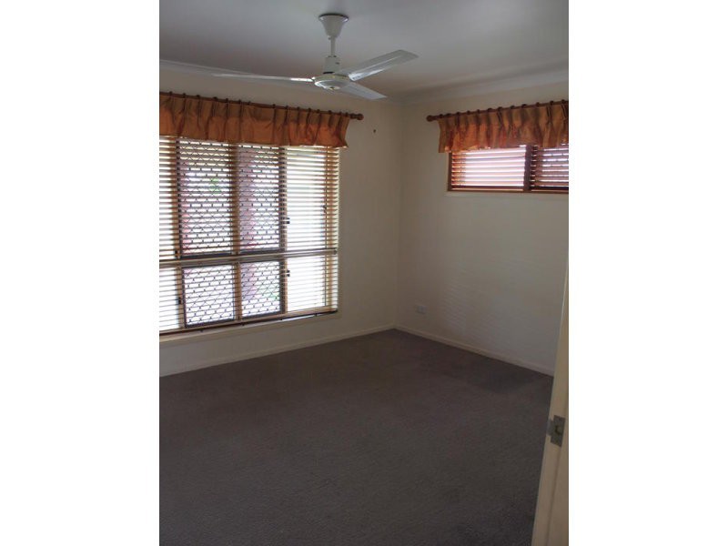 3 Foxtail Court, Glenella QLD 4740