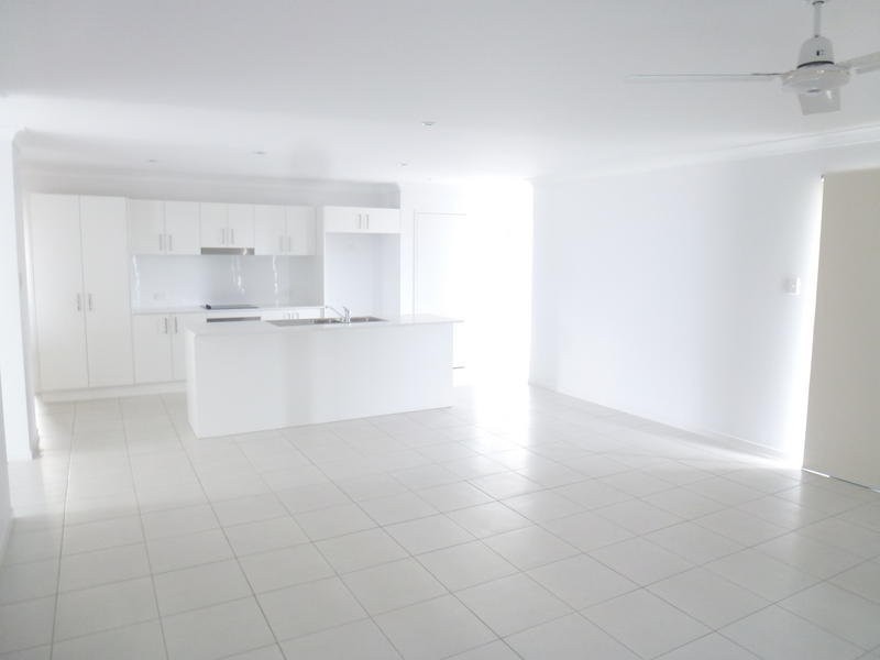 2 Bonney Street, Rural View QLD 4740