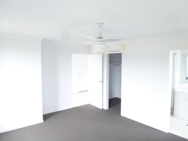 2 Bonney Street, Rural View QLD 4740