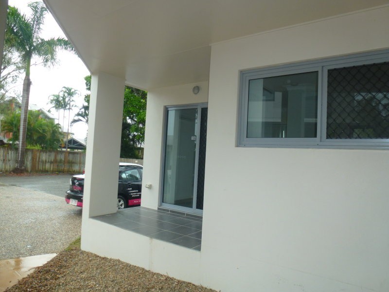 1B/32 Bassett Street, North Mackay QLD 4740