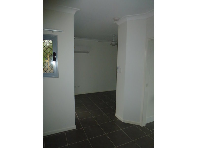 1B/32 Bassett Street, North Mackay QLD 4740