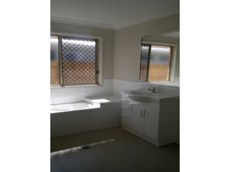 4 Gaye Court, Ooralea QLD 4740