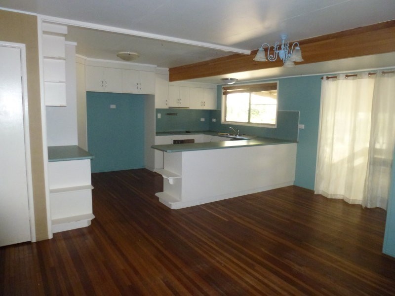 7 Hannah Crescent, Dysart QLD 4745