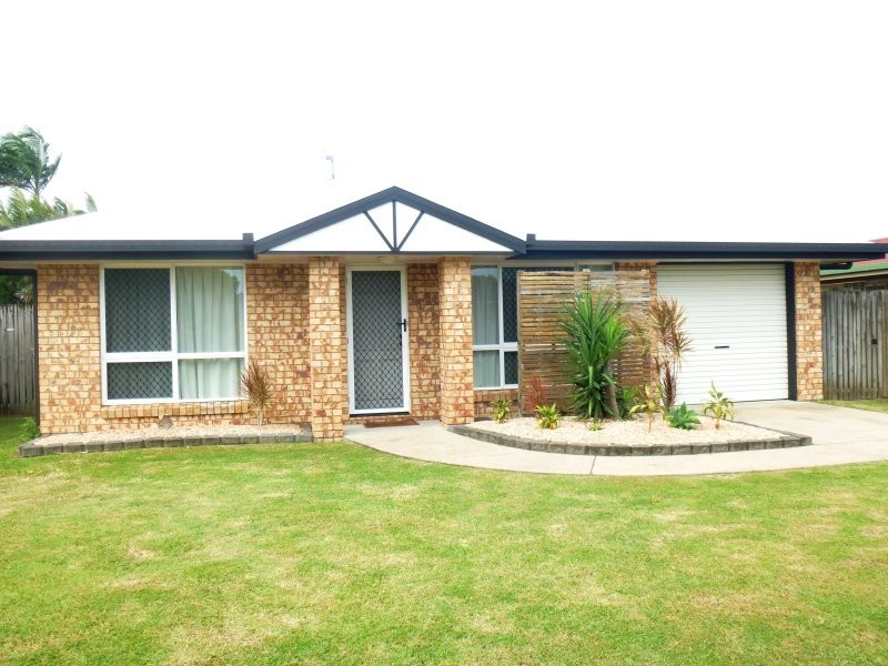 10 Robb Place, South Mackay QLD 4740