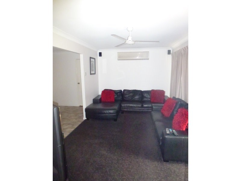 10 Robb Place, South Mackay QLD 4740