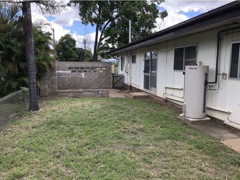 32 Beresford Crescent, Dysart QLD 4745