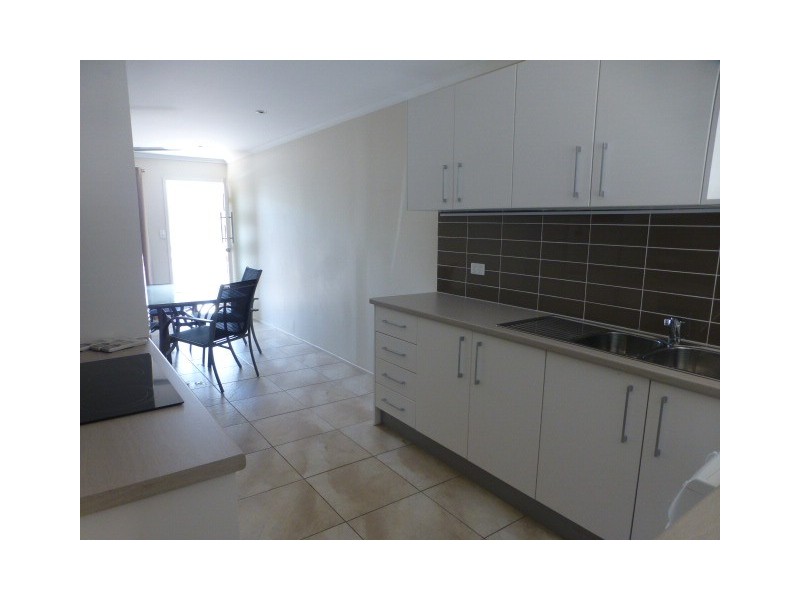 6/2-4 Brown Street, Dysart QLD 4745