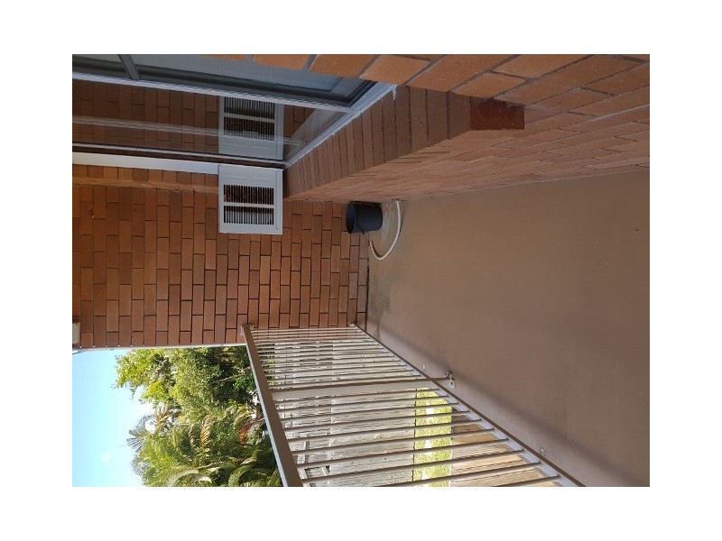 2/11 Lavarack Street, North Mackay QLD 4740