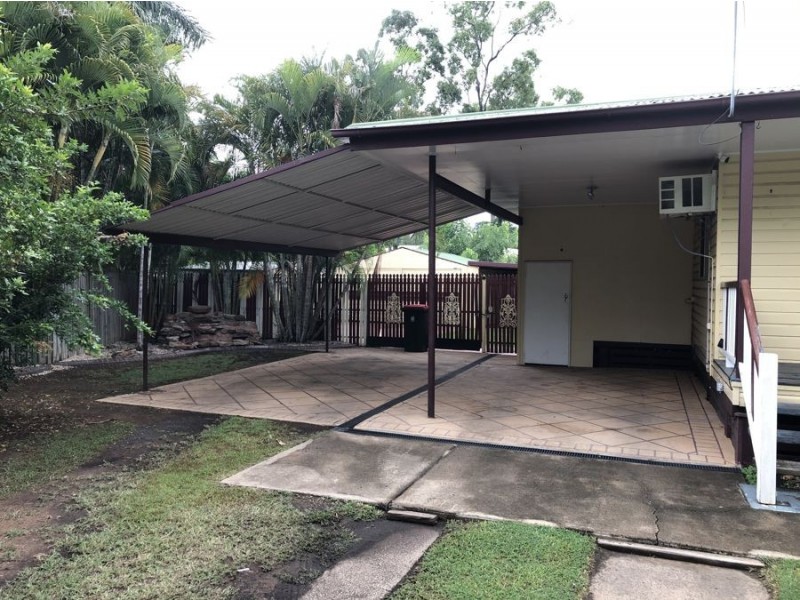 5 McLennan Court, Dysart QLD 4745