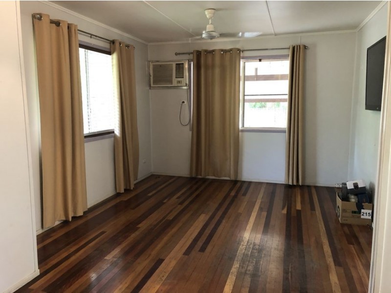 5 McLennan Court, Dysart QLD 4745