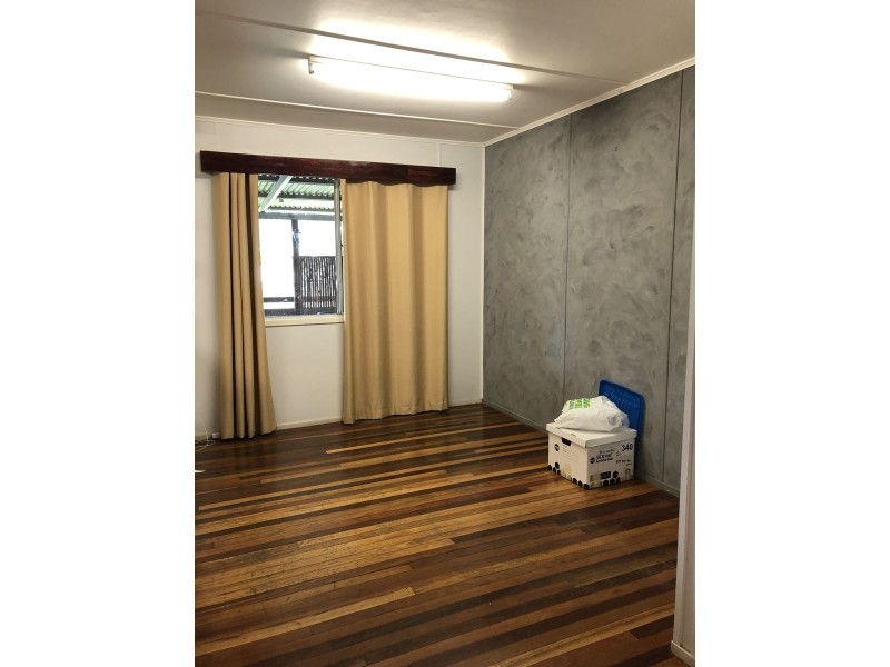 5 McLennan Court, Dysart QLD 4745