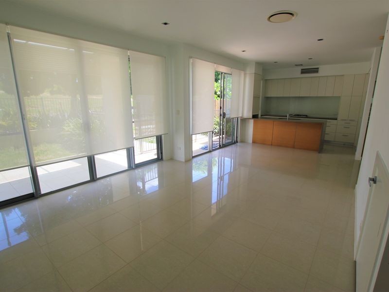 1/6 Belangason Way, Shoal Point QLD 4750