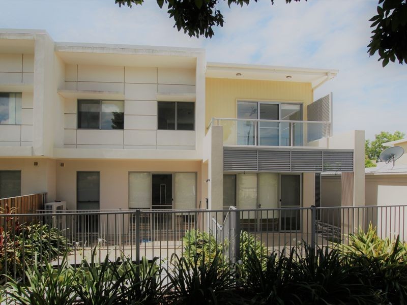 1/6 Belangason Way, Shoal Point QLD 4750
