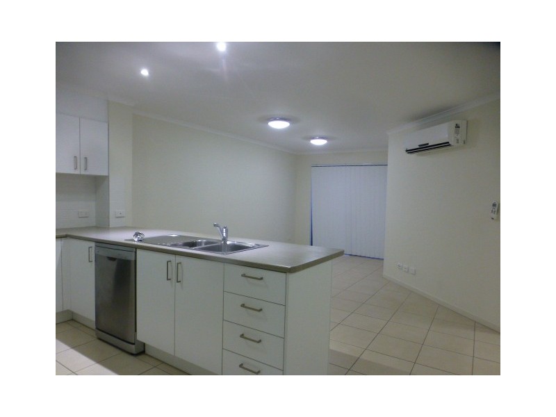 8/50 Shannon Crescent, Dysart QLD 4745