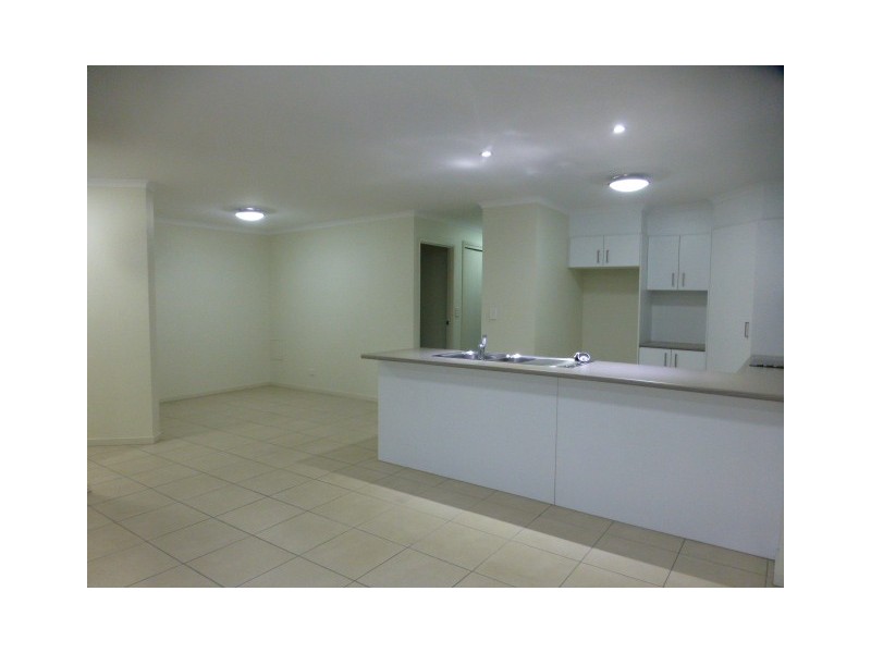 8/50 Shannon Crescent, Dysart QLD 4745