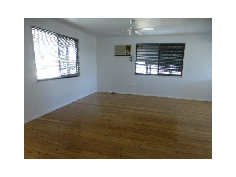 24 Beardmore Crescent, Dysart QLD 4745