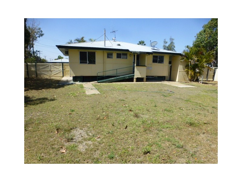 24 Beardmore Crescent, Dysart QLD 4745