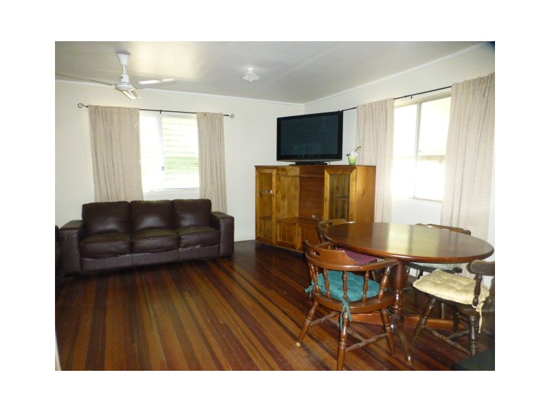 3 Middle Crescent, Dysart QLD 4745